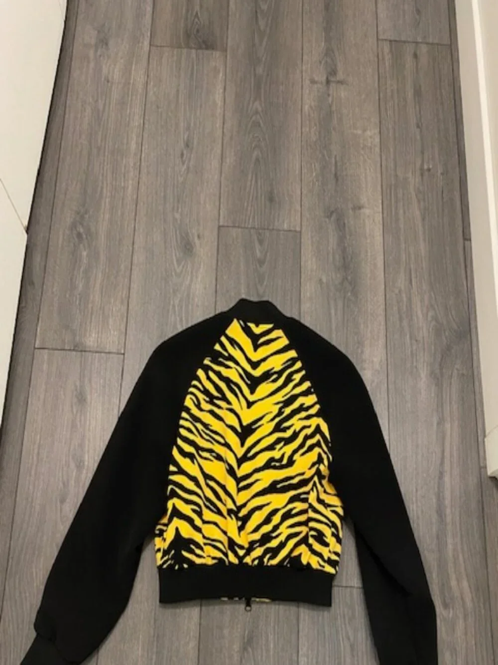 Moschino Zebra Print Cropped Bomber Jacket Size 6 NWT